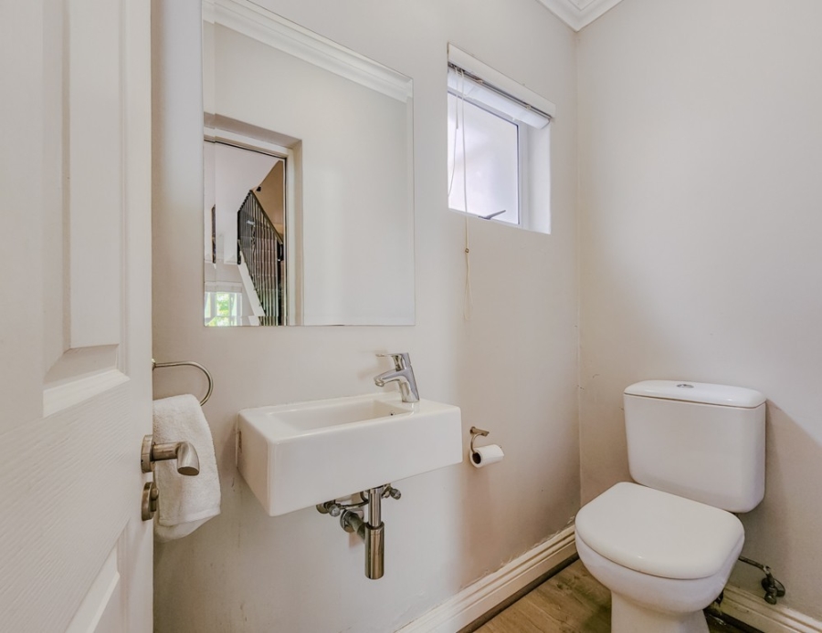 2 Bedroom Property for Sale in Nooitgedacht Village Western Cape